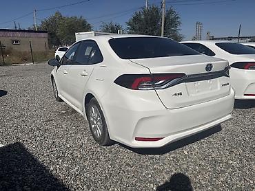 Продажа авто: Toyota Corolla: 2020 г., 1.8 л, Вариатор, Гибрид, Седан — 2