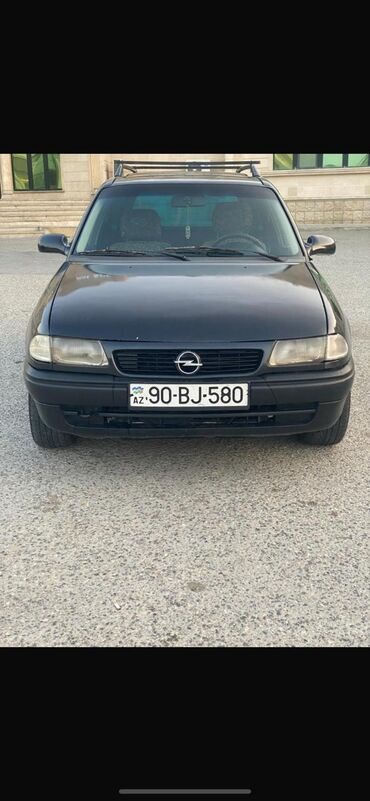 opel maşın: Opel Astra: 0.9 л | 1995 г. | 338000 км Универсал