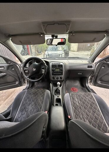 Toyota: Toyota Avensis: 2002 г., 2 л, Механика, Дизель, Хетчбек