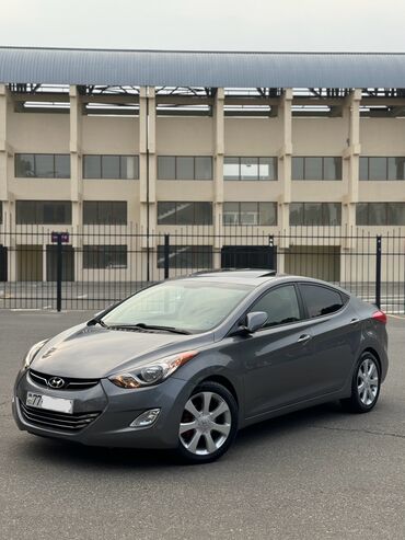 hyundai accent satilir: Hyundai Elantra: 1.8 l | 2013 il Sedan