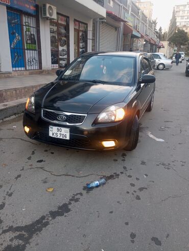 Kia: Kia Rio: 1.4 l | 2010 il Sedan — 19