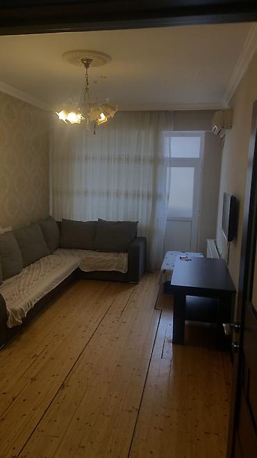 Uzunmüddətli kirayə mənzillər: Salam Xirdalanda tam merkezde Irşad telecomun yaninda yeni binada 2 — 5