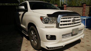 купить машины: Toyota Sequoia: 2010 г., 5.7 л, Газ, Внедорожник
