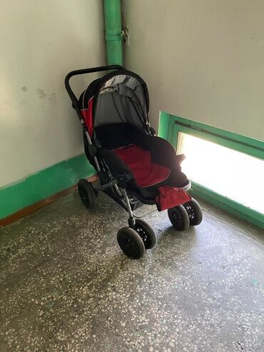 хорошие коляски для детей: Коляска, цвет - Красный, Новый
