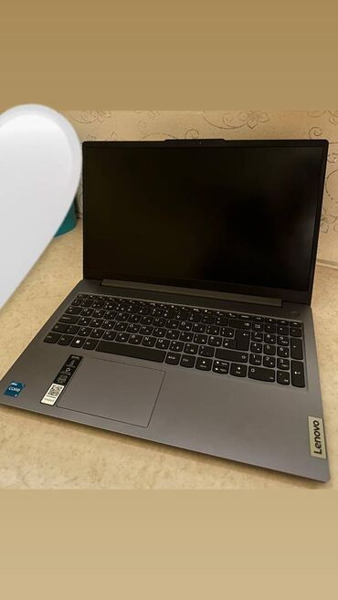 Kompüter ehtiyyat hissələri: Lenovo 15.6 ", Intel Core i3, 256 GB