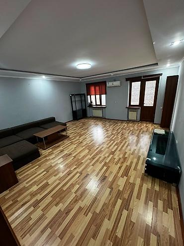 дворец: 1300 м², 6 комнат и более, Филармония — 3