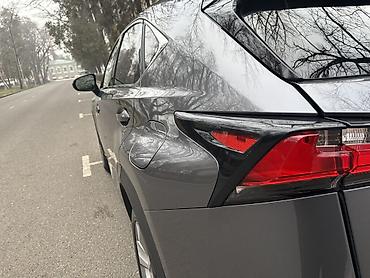 byd e2 2025: Lexus NX: 2017 г., 2 л, Автомат, Бензин, Кроссовер — 4