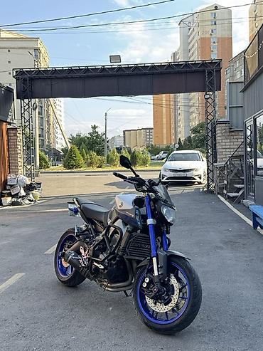 Yamaha MT‑09 (FZ‑09) — городской нейкед с динамичным трёхцилиндровым
