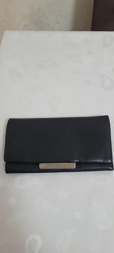 portman: Calvin Klein Jeans qadın pulqabısı - Rəng: qara - Material: hamar — 1