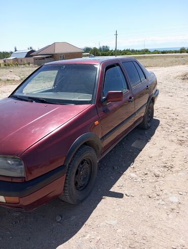 авто элек: Volkswagen Vento: 1992 г., 1.8 л, Механика, Бензин, Седан