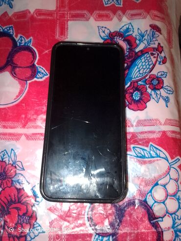 Digər mobil telefonlar: Məhsul: Rəsmi 10A yaddaş 128 gb birdene şüşə ekranında çat var başqa — 8