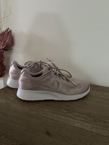 halo oglasi patike: Nike, 39, color - Pink