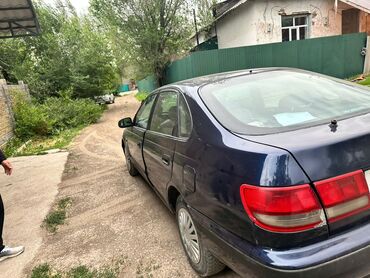 Toyota: Toyota Carina E: 1996 г., 1.6 л, Механика, Бензин, Хэтчбэк