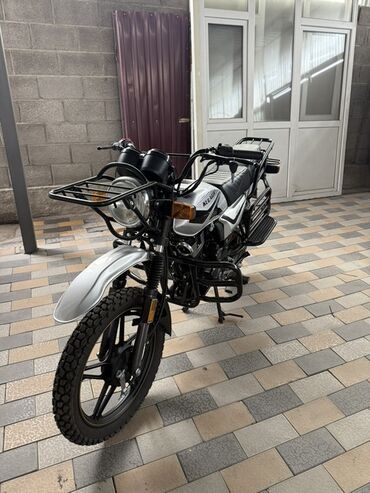 Мотоциклы: Классический мотоцикл 150 куб. см, Бензин, Взрослый