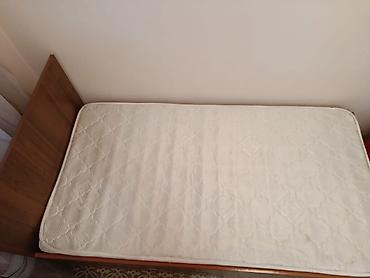 книжный сейф: Односпальная кровать, Б/у, С матрасом, длина - 190 см — 2