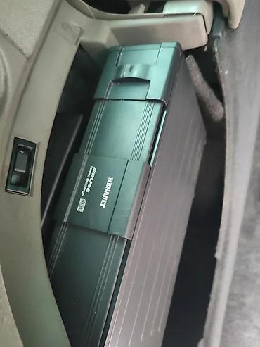Auto elektronika: CD ŠANZER ALPINA COMPACT RENAULT VOZILA | Korišćen ispravan original — 3