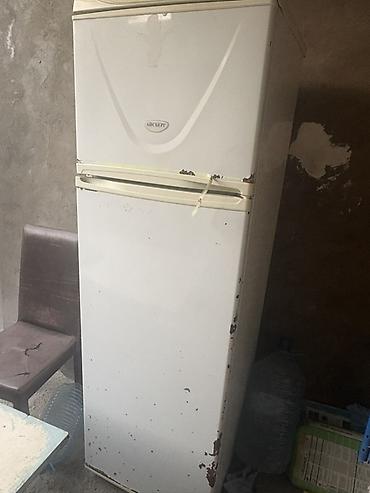 аренда фотоаппаратов: Б/у 2 двери Aysberq Холодильник Продажа, цвет - Белый — 1