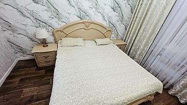 стол офис: Классический комплект мебели для спальни в светло-бежевом цвете — 2