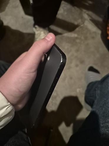 Apple iPhone: IPhone 16, 128 GB, Qara, Simsiz şarj, Face ID — 3