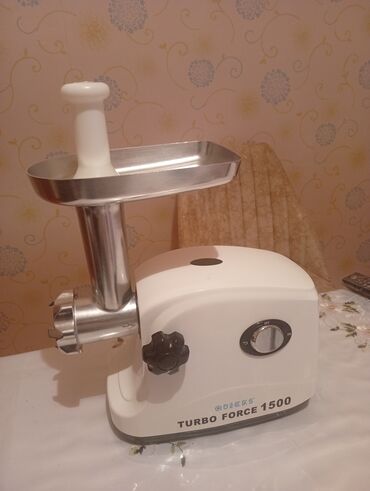 Yemək hazırlamaq üçün texnika: Ət çəkən maşın Quicks, 1500 Vt, Revers ilə, Yeni