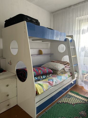 детские кровати бу: Двухъярусная кровать, Б/у