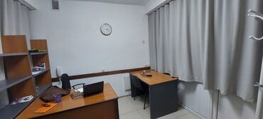 офис оренда: Напротив Караван ТЦ Сдается офис Площадь: 10м2 С мебелью Этаж