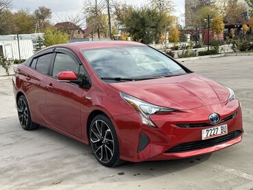 выкуп авто рассрочка: Toyota Prius: 2018 г., 1.8 л, Вариатор, Гибрид, Хэтчбэк