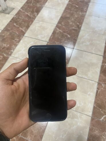 apple iphone xr: IPhone 6, 16 GB, Gümüşü, Barmaq izi, Face ID