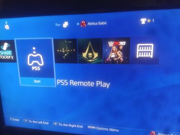 PS4 (Sony Playstation 4): PS4 1TB u dobrom stanju sa nekoliko igrica i jednim dzoistikom