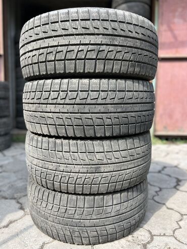 беларусь 92: Шины 235 / 45 / R 17, Зима, Б/у, Комплект, Легковые, Япония, Bridgestone