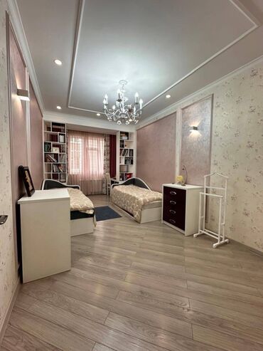 коттедж золотые пески: 4 комнаты, 145 м², Элитка, 2 этаж, Дизайнерский ремонт
