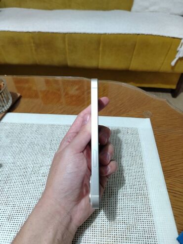 Apple iPhone: Apple iPhone iPhone 13, 128 GB, Starlight, Face ID na lalafo.rs — 6 Apple iPhone: Apple iPhone iPhone 13, 128 GB, Starlight, Face ID — 6