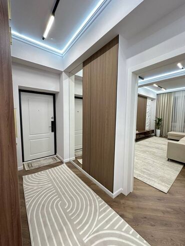 Продажа квартир: 3 комнаты, 73 м², 2 этаж