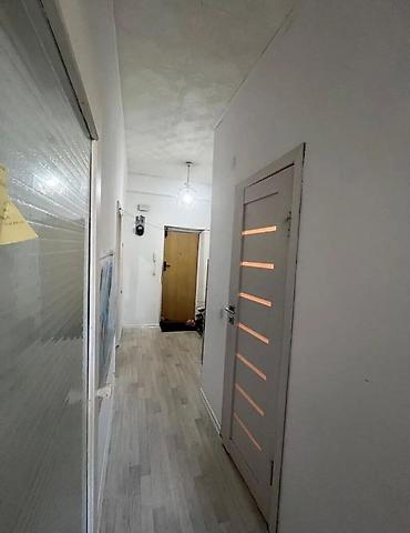 коридорного: 1 комната, 35 м², 5 мкр Индивидуалка, 2 этаж, Свежий ремонт — 8