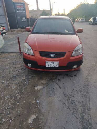 kia qiymətləri: Kia Rio: 1.5 l | 2007 il Hetçbek