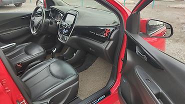 Chevrolet: Chevrolet Spark: 2017 г., 1 л, Вариатор, Бензин, Хэтчбэк — 10