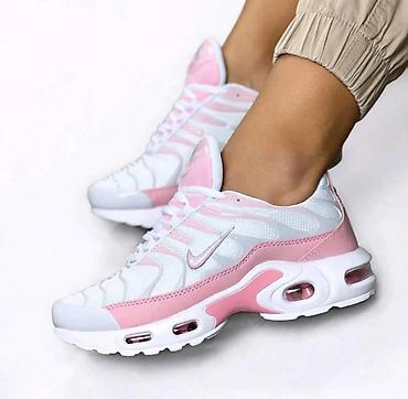 platnene bele patike: Ženske patike – sportsko-lifestyle model u beloj i svetlo‑roze — 1