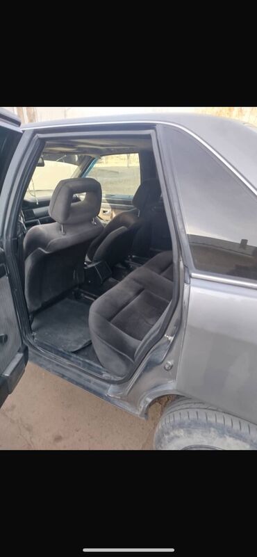 Audi: Audi 100: 1989 г., 2.3 л, Механика, Бензиновая, Седан — 15