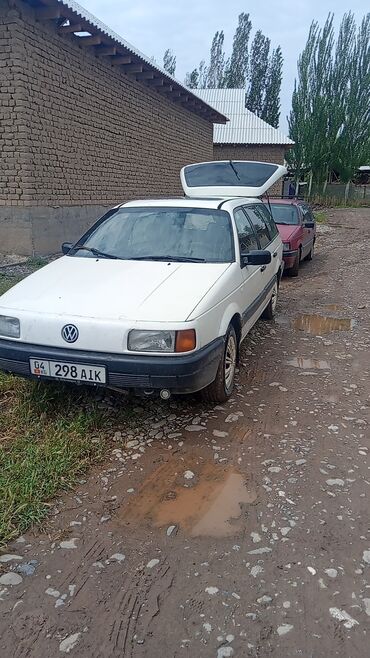 пассо: Volkswagen Passat: 1988 г., 1.8 л, Механика, Бензин, Универсал