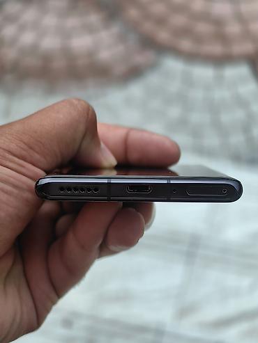 huawei mate 70 pro: Huawei Mate 30 Pro 5G, 256 GB, rəng - Qara, Barmaq izi, Face ID, Sensor — 4