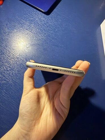 Apple iPhone: IPhone 11, 64 GB, Ağ, Face ID — 8