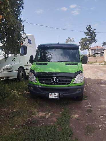 Унаа: Жеңил жүк ташуучу унаа, Mercedes-Benz, Колдонулган — 1