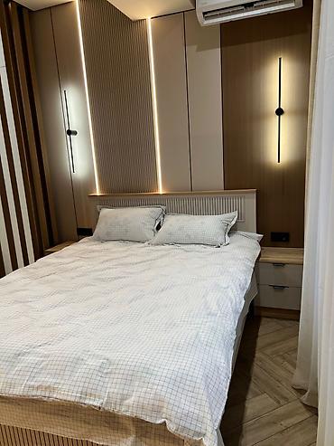 Посуточная аренда квартир: 2 комнаты, Бронь, Бытовая техника, Душевая кабина — 1