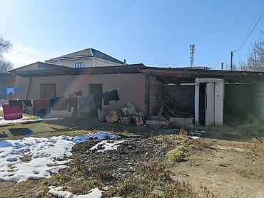 sweet home: Продаётся пол дома с дворовой территорией. - Планировка: несколько — 1