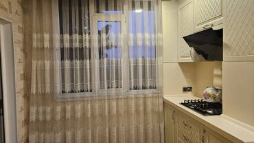 Uzunmüddətli kirayə mənzillər: Neftçilər metrosu yaxınlığında,229 nömrəli məktəbin yanında,5 — 10