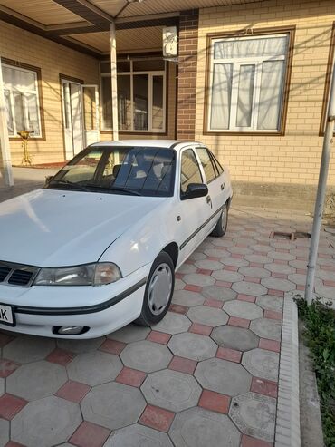 освещение салона: Daewoo Nexia: 2003 г., Седан
