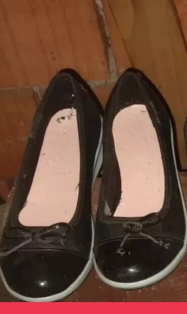 srebrna haljina kakve cipele: Baletanke, Africa, 37
