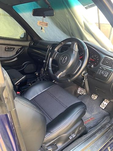 Subaru: Subaru Legacy: 2000 г., 2 л, Механика, Бензин, Седан — 6