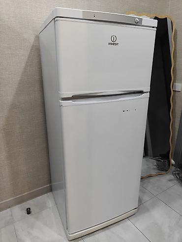 indesit: Холодильник Indesit в хорошем состоянии Б/У. Продаём в связи с — 2