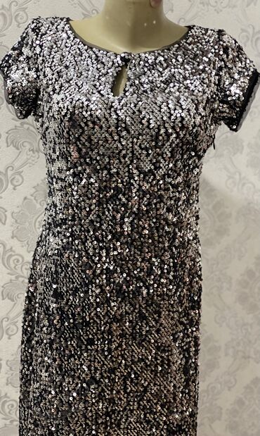 женская одежда вечерние платья: XL, цвет - Серебристый